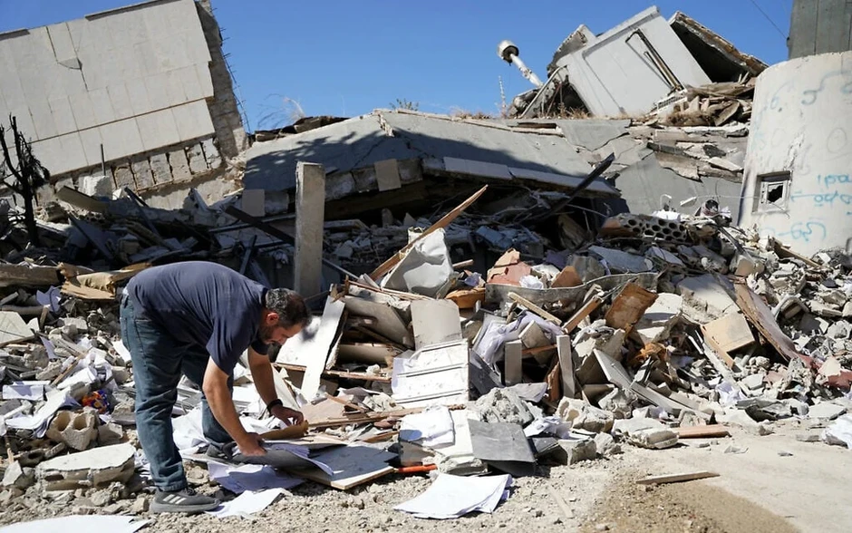 Ông Vance và phía Iran bước vào đàm phán tại Thuỵ Sĩ; Israel tuyên bố không rút quân khỏi Lebanon Ông Vance và phía Iran bước vào đàm phán tại Thuỵ Sĩ; Israel tuyên bố không rút quân khỏi Lebanon