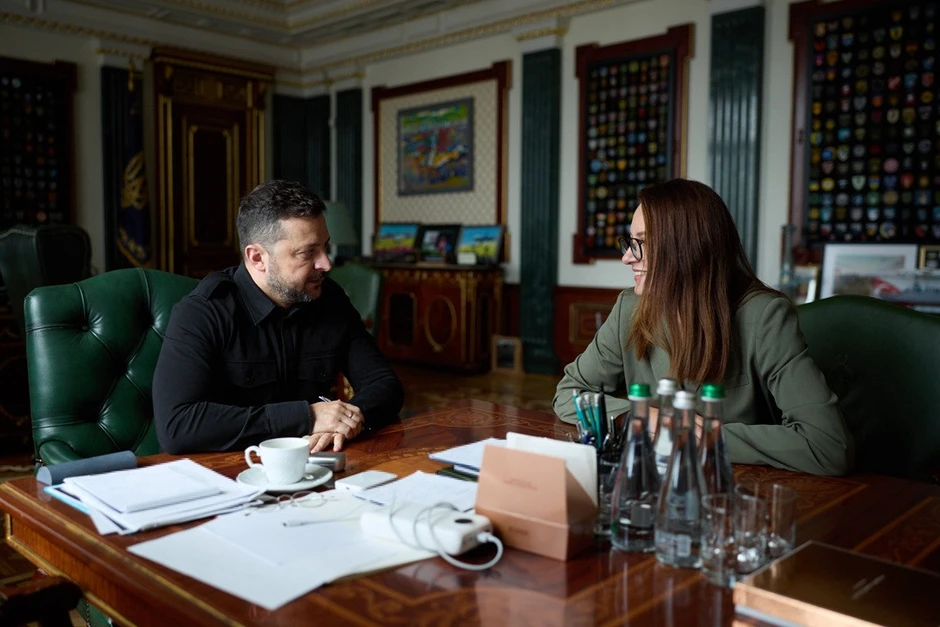 Ông Zelensky miễn nhiệm Thủ tướng Ukraine, Nga kiểm soát thêm làng ở Sumy Ông Zelensky miễn nhiệm Thủ tướng Ukraine, Nga kiểm soát thêm làng ở Sumy