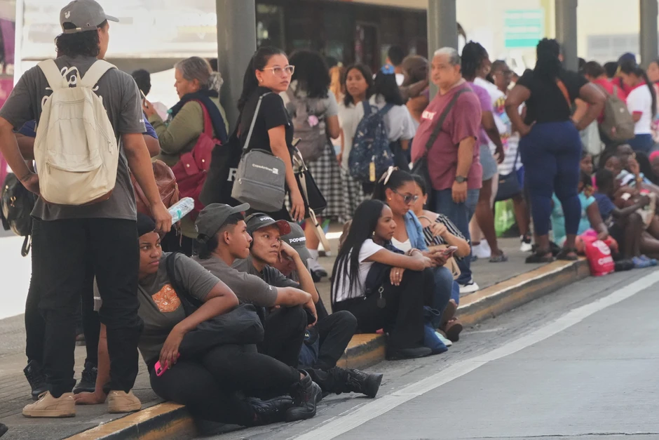 Panama rung chuyển vì hai trận động đất mạnh, người dân hoảng loạn tháo chạy Panama rung chuyển vì hai trận động đất mạnh, người dân hoảng loạn tháo chạy