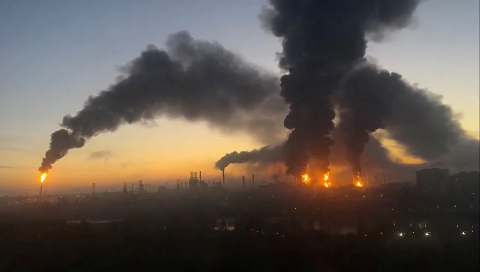 Phản ứng của Nga khi Ukraine tập kích lớn chưa từng có giữa kỳ bầu cử Phản ứng của Nga khi Ukraine tập kích lớn chưa từng có giữa kỳ bầu cử