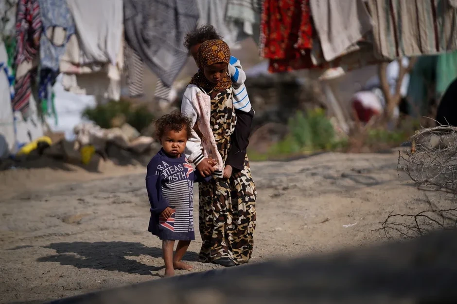 Pháo kích vào một ngôi làng ở Yemen, ít nhất 10 người thiệt mạng Pháo kích vào một ngôi làng ở Yemen, ít nhất 10 người thiệt mạng