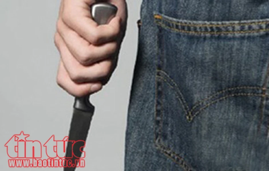 Pháp: Tấn công bằng dao tại thủ đô Paris Pháp: Tấn công bằng dao tại thủ đô Paris