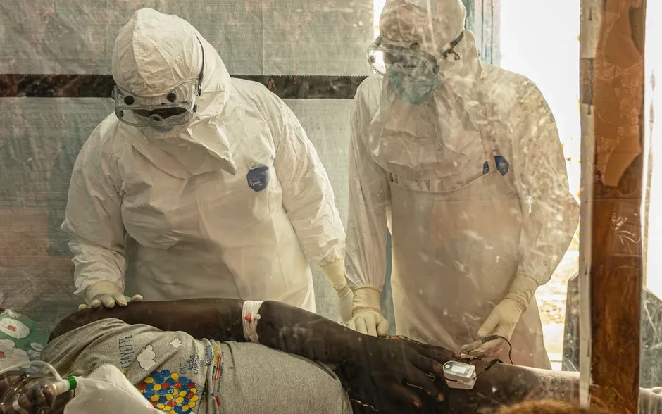 Pháp xác nhận ca nhiễm Ebola đầu tiên Pháp xác nhận ca nhiễm Ebola đầu tiên