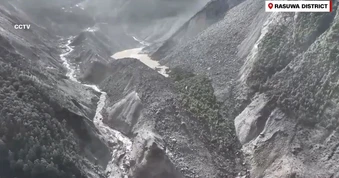 Phát hiện hiểm họa mới sau lũ quét ở biên giới Nepal - Trung Quốc