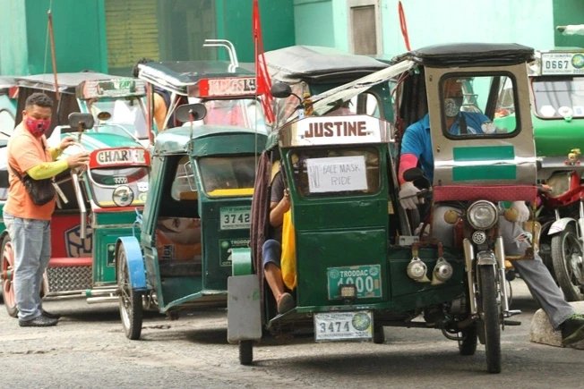 Philippines hỗ trợ tiền mặt cho tài xế khi giá xăng dầu tăng Philippines hỗ trợ tiền mặt cho tài xế khi giá xăng dầu tăng