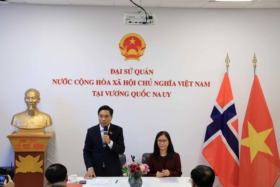 Phó Chủ tịch Quốc hội Nguyễn Doãn Anh thăm chính thức Na Uy: Tạo động lực mới cho quan hệ song phương Phó Chủ tịch Quốc hội Nguyễn Doãn Anh thăm chính thức Na Uy: Tạo động lực mới cho quan hệ song phương