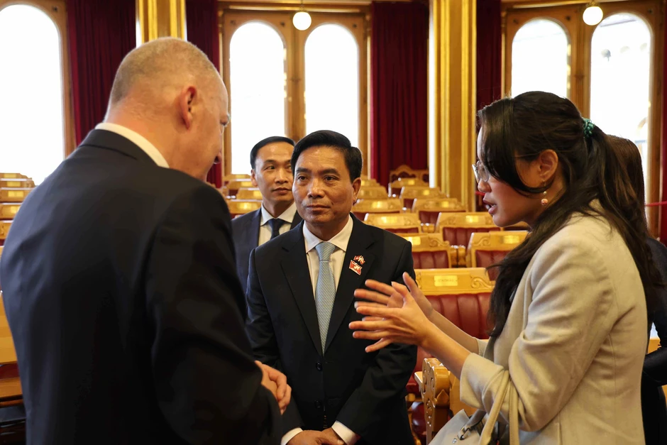 Phó Chủ tịch Quốc hội Nguyễn Doãn Anh thăm chính thức Na Uy: Tạo động lực mới cho quan hệ song phương Phó Chủ tịch Quốc hội Nguyễn Doãn Anh thăm chính thức Na Uy: Tạo động lực mới cho quan hệ song phương