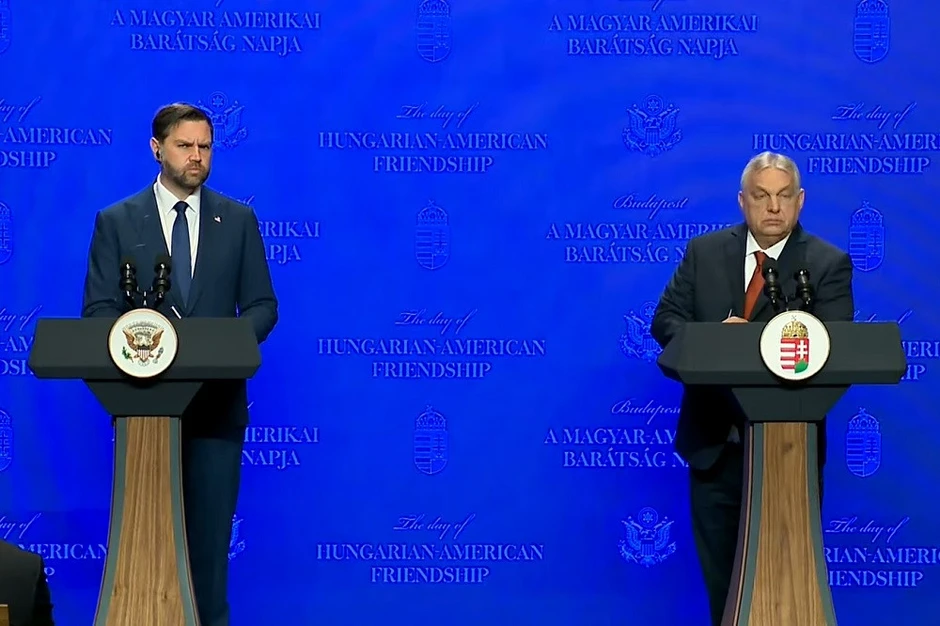 Phó Tổng thống Mỹ nói Washington còn ‘công cụ chưa dùng’ để chống lại Iran Phó Tổng thống Mỹ nói Washington còn ‘công cụ chưa dùng’ để chống lại Iran