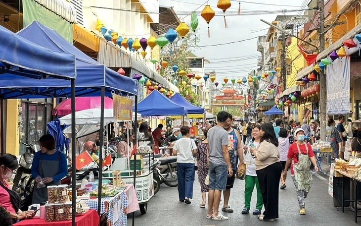 Phố Việt Nam đầu tiên trên thế giới ở Udon Thani có gì đặc biệt? Phố Việt Nam đầu tiên trên thế giới ở Udon Thani có gì đặc biệt?