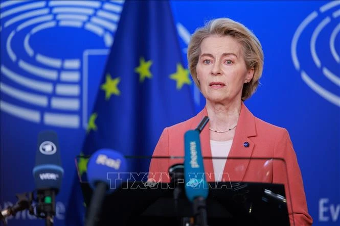 Politico: Chủ tịch EC tới Litva họp khẩn sau khi hàng loạt UAV bay lạc vào không phận NATO Politico: Chủ tịch EC tới Litva họp khẩn sau khi hàng loạt UAV bay lạc vào không phận NATO