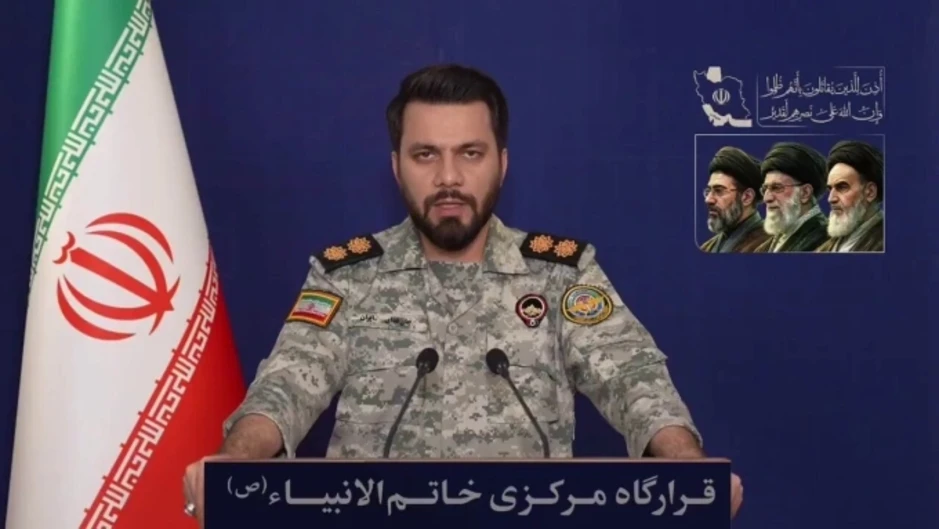 Quân đội Iran bác tin đàm phán với ông Trump Quân đội Iran bác tin đàm phán với ông Trump
