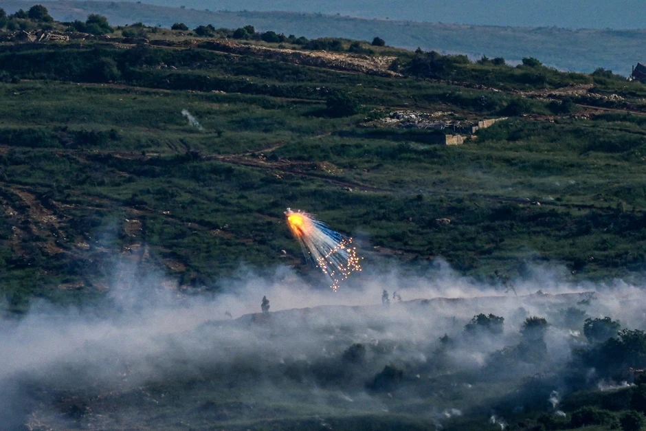 Quân đội Israel tiến hành chiến dịch dọc theo sông Litani ở miền Nam Lebanon Quân đội Israel tiến hành chiến dịch dọc theo sông Litani ở miền Nam Lebanon