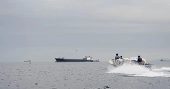 Quân đội Mỹ sẽ phong tỏa eo biển Hormuz đến khi nào?