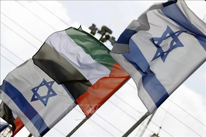 Quan hệ Israel-UAE đạt ‘bước đột phá lịch sử’ giữa xung đột leo thang ở Trung Đông Quan hệ Israel-UAE đạt ‘bước đột phá lịch sử’ giữa xung đột leo thang ở Trung Đông