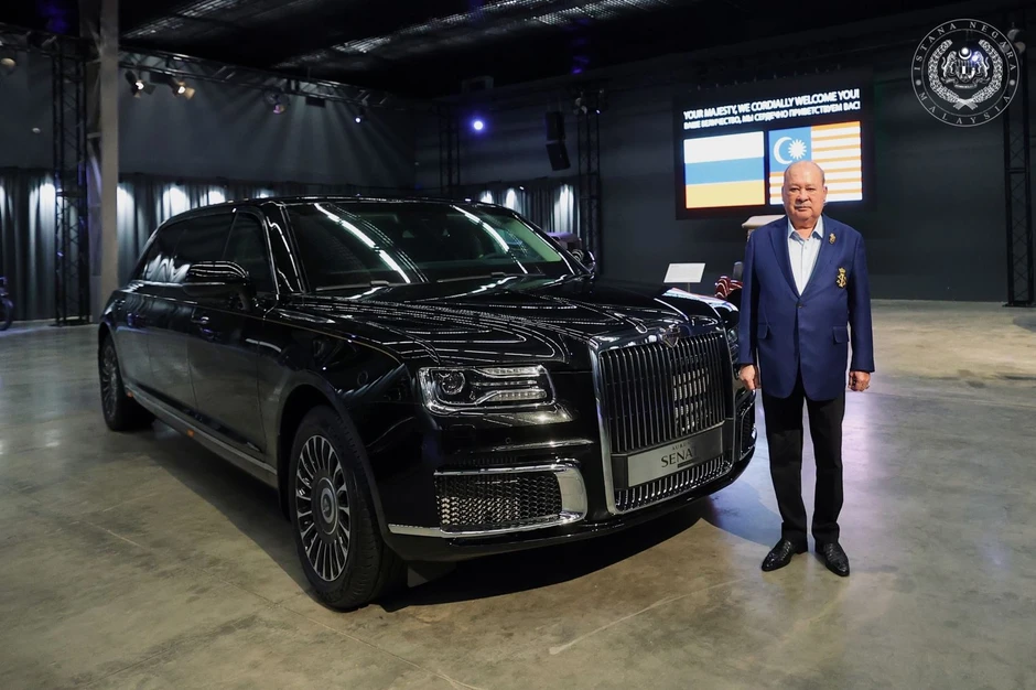Quốc vương Malaysia được Nga tặng xe limousine hạng sang Aurus Senat Quốc vương Malaysia được Nga tặng xe limousine hạng sang Aurus Senat
