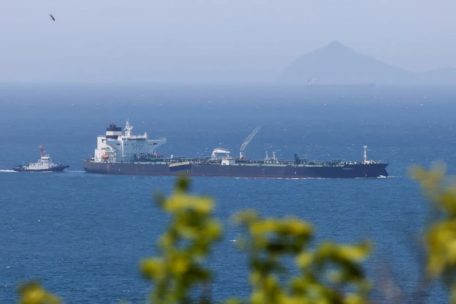 Reuters: UAE bí mật đưa tàu chở dầu qua eo biển Hormuz