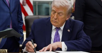 Rộ tin chính quyền ông Trump định viết lại lịch sử