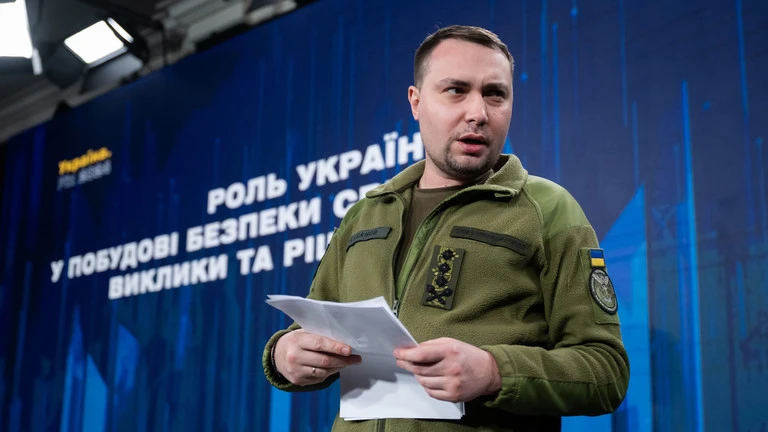 Rộ tin đồn Tổng thống Zelensky muốn thay Tổng tư lệnh quân đội Ukraine Rộ tin đồn Tổng thống Zelensky muốn thay Tổng tư lệnh quân đội Ukraine