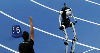 Robot Trung Quốc phá kỷ lục chạy 100m nhanh nhất thế giới của con người