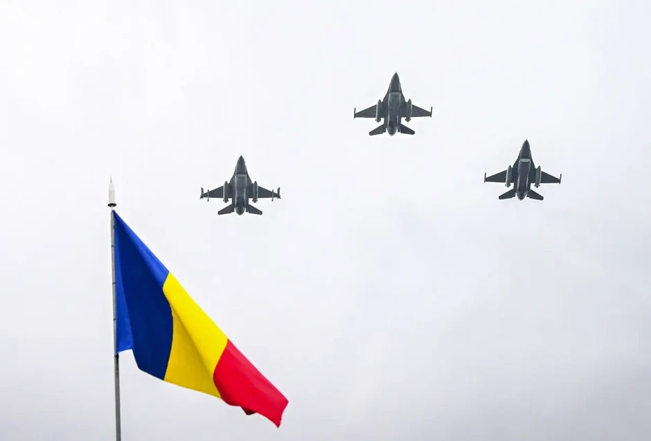 Romania xuất kích F-16, chặn UAV Nga "bay vào không phận" Romania xuất kích F-16, chặn UAV Nga "bay vào không phận"