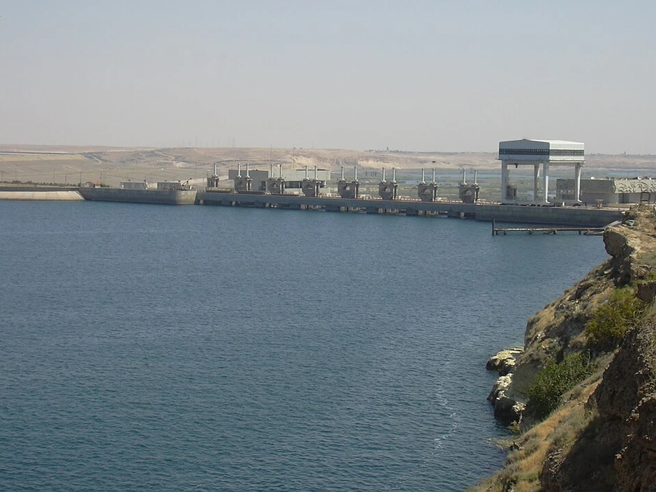 Sau nhiều năm khô hạn, các đập thủy điện Syria và Iraq đầy nước trở lại Sau nhiều năm khô hạn, các đập thủy điện Syria và Iraq đầy nước trở lại