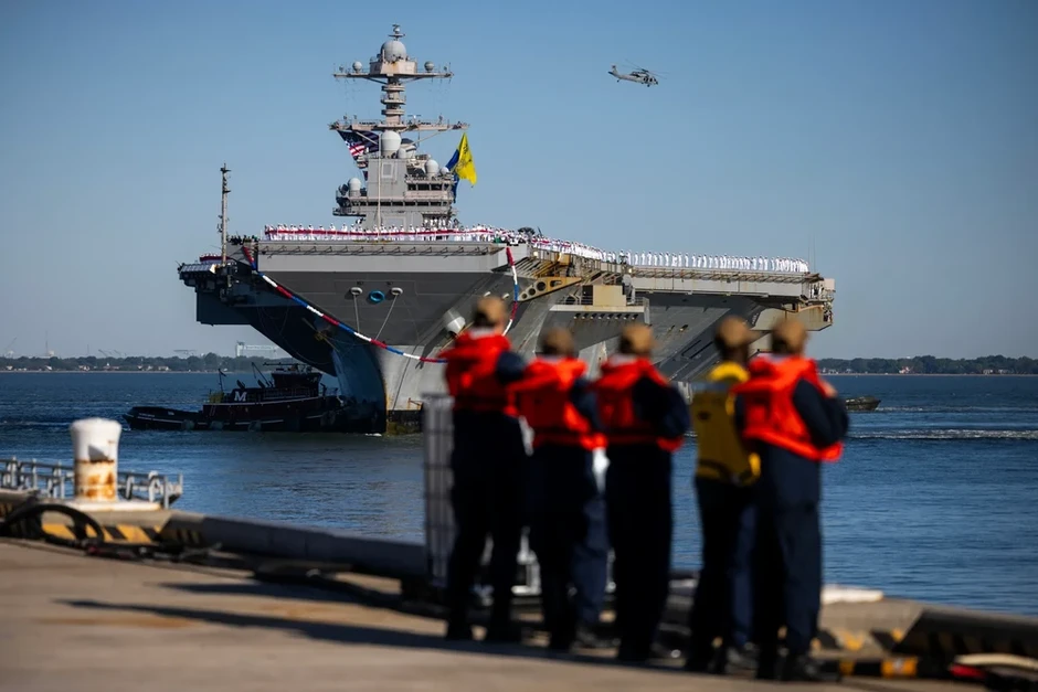 Siêu tàu sân bay USS Gerald R. Ford của Mỹ về nước sau hải trình dài kỷ lục Siêu tàu sân bay USS Gerald R. Ford của Mỹ về nước sau hải trình dài kỷ lục
