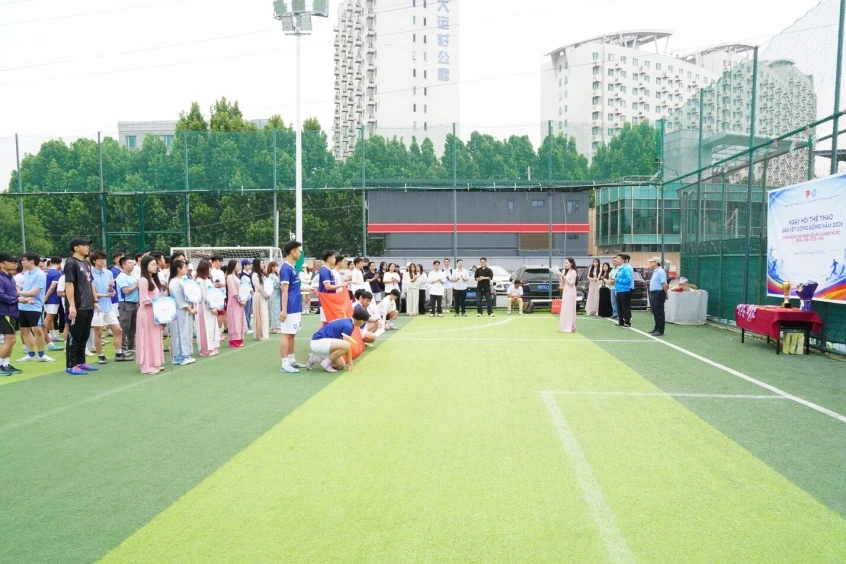 Sôi nổi ngày hội thể thao gắn kết cộng đồng của lưu học sinh Việt Nam tại Bắc Kinh Sôi nổi ngày hội thể thao gắn kết cộng đồng của lưu học sinh Việt Nam tại Bắc Kinh