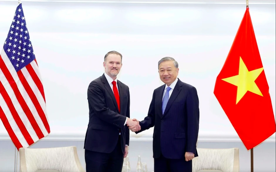 Sự chuyển hướng chiến lược trong quan hệ Việt - Mỹ Sự chuyển hướng chiến lược trong quan hệ Việt - Mỹ