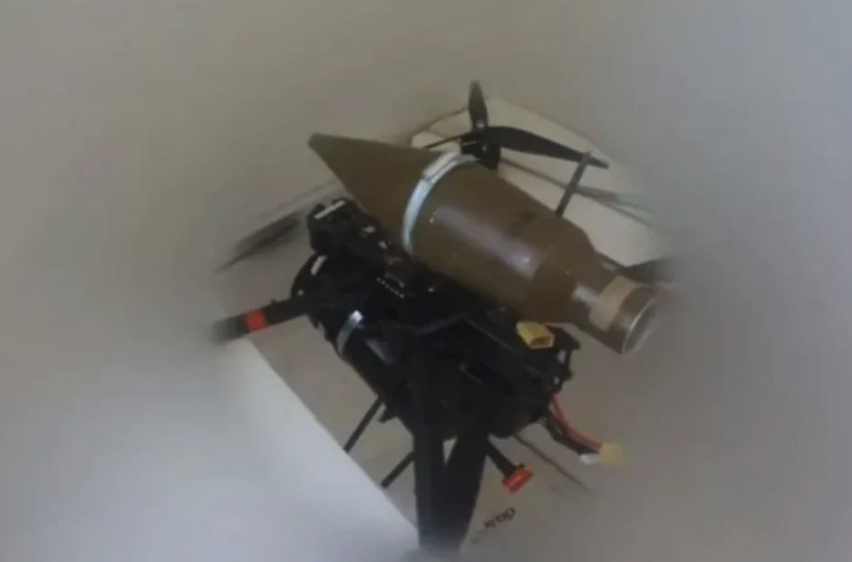 Sự khác biệt giữa drone mang chất nổ và UAV là gì? Sự khác biệt giữa drone mang chất nổ và UAV là gì?