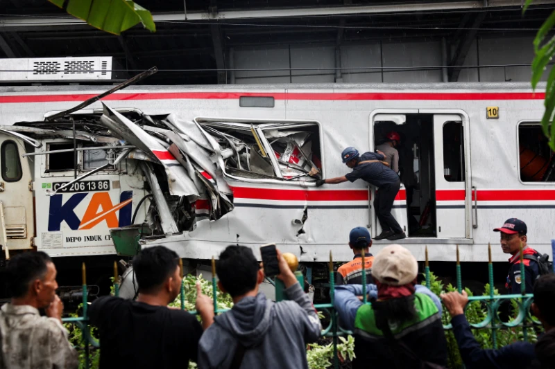 Tai nạn tàu hỏa ở Indonesia, ít nhất 14 người thiệt mạng, hàng chục người bị thương