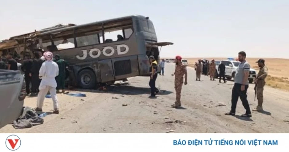 Tai nạn xe buýt thảm khốc ở Syria khiến ít nhất 35 người thiệt mạng Tai nạn xe buýt thảm khốc ở Syria khiến ít nhất 35 người thiệt mạng