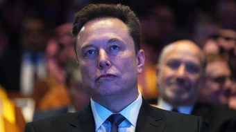 Tài sản của Elon Musk chỉ còn hơn 900 tỷ USD