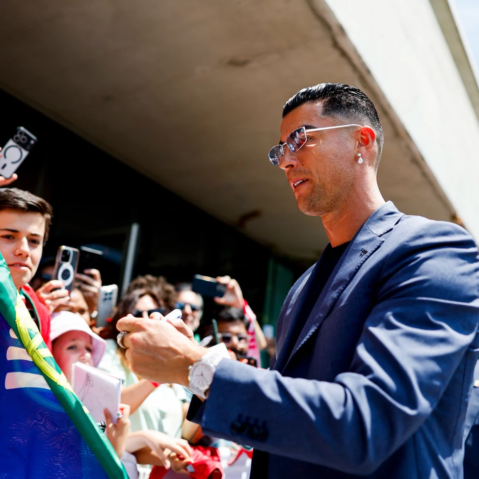 Tài sản của tỷ phú Ronaldo Tài sản của tỷ phú Ronaldo