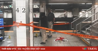 Tấn công bằng dao tại tàu điện ngầm New York khiến 3 người bị thương