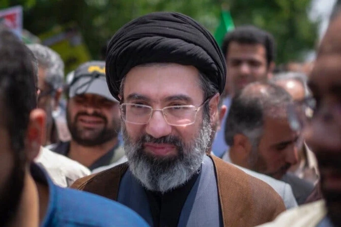 Tân Lãnh tụ Tối cao Iran tuyên bố tiếp tục phong tỏa eo biển Hormuz Tân Lãnh tụ Tối cao Iran tuyên bố tiếp tục phong tỏa eo biển Hormuz