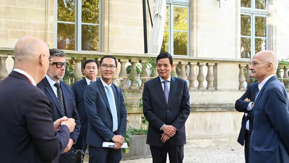 Tăng cường hợp tác với Pháp về phát triển đường sắt Tăng cường hợp tác với Pháp về phát triển đường sắt