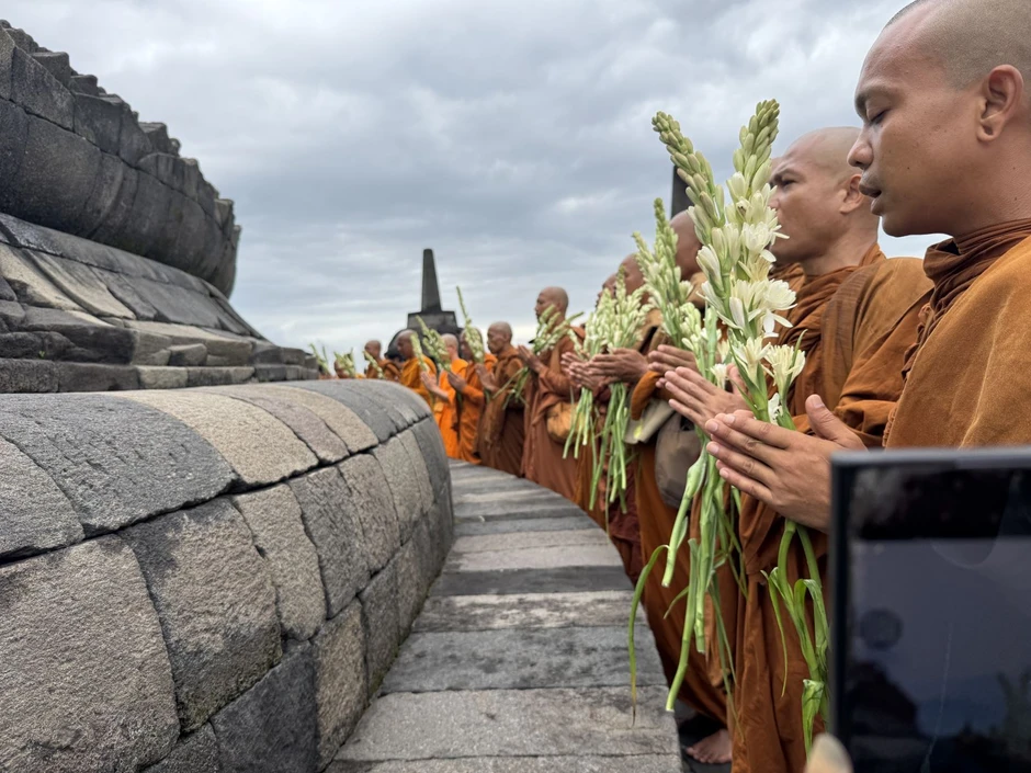 Tăng đoàn 'Bộ hành vì Hòa bình' tới Borobudur trước Đại lễ Vesak 2026 Tăng đoàn 'Bộ hành vì Hòa bình' tới Borobudur trước Đại lễ Vesak 2026