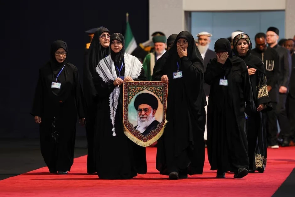 Tang lễ Đại giáo chủ Ali Khamenei: 7 ngày quốc tang, 90 quốc gia tham dự và các thông điệp ngầm của Iran Tang lễ Đại giáo chủ Ali Khamenei: 7 ngày quốc tang, 90 quốc gia tham dự và các thông điệp ngầm của Iran