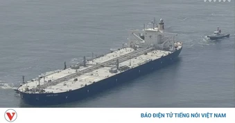 Tàu chở dầu thô đầu tiên của Nhật Bản đi qua Eo biển Hormuz trở về nước
