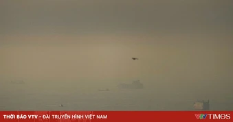 Tàu chở hàng phát nổ do vật thể lạ ngoài khơi UAE
