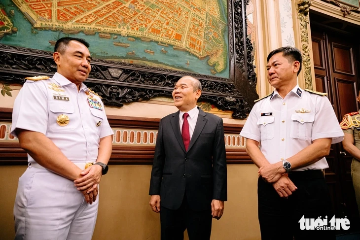 Tàu Hải quân Indonesia cập cảng TP.HCM, củng cố quan hệ Đối tác chiến lược toàn diện Tàu Hải quân Indonesia cập cảng TP.HCM, củng cố quan hệ Đối tác chiến lược toàn diện