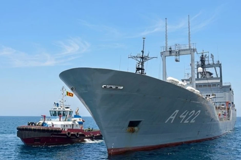 Tàu hải quân Iran xin nương náu ở Sri Lanka Tàu hải quân Iran xin nương náu ở Sri Lanka