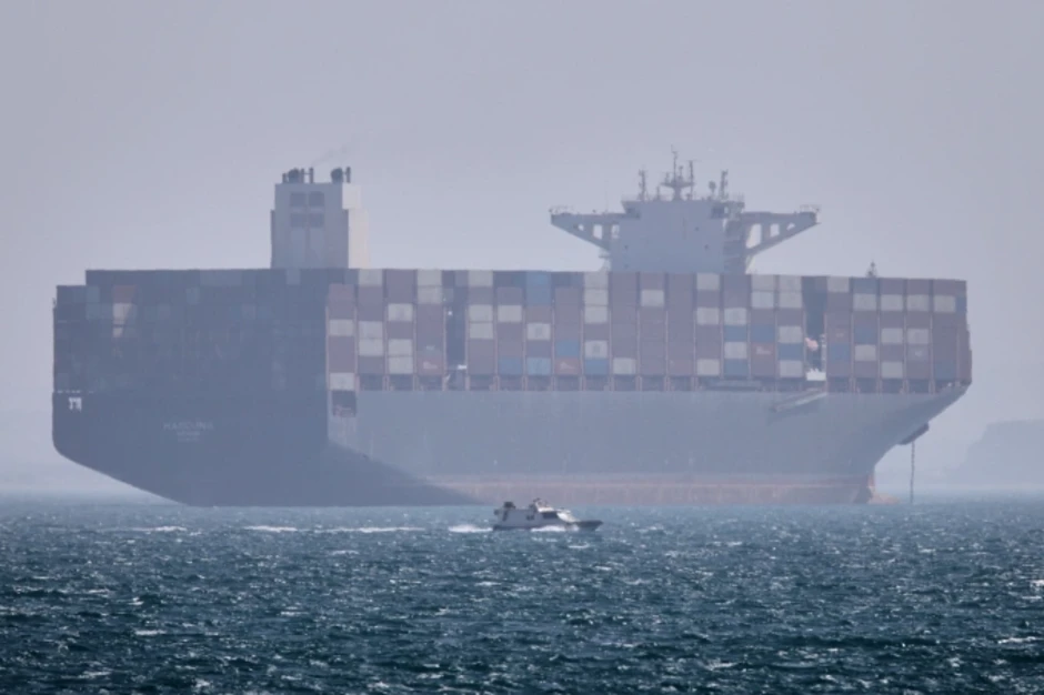 Tàu hàng Hàn Quốc phát nổ, bốc cháy ở eo biển Hormuz