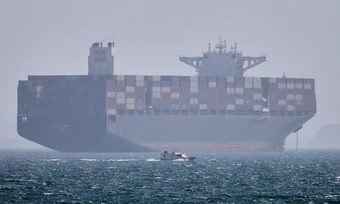 Tàu hàng Hàn Quốc phát nổ, bốc cháy ở eo biển Hormuz