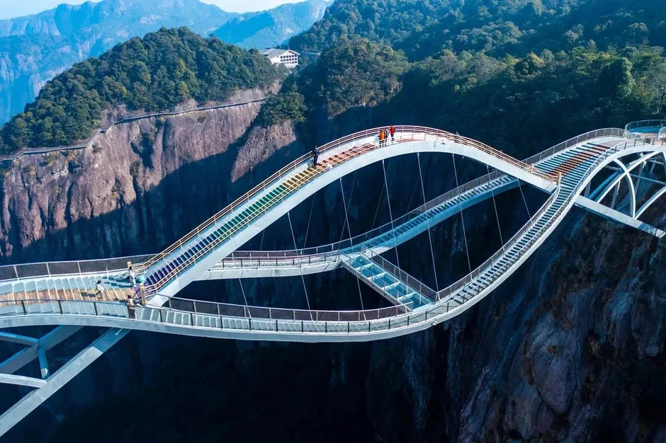 Tên là cầu Như Ý nhưng nhìn đã thấy thót tim Tên là cầu Như Ý nhưng nhìn đã thấy thót tim