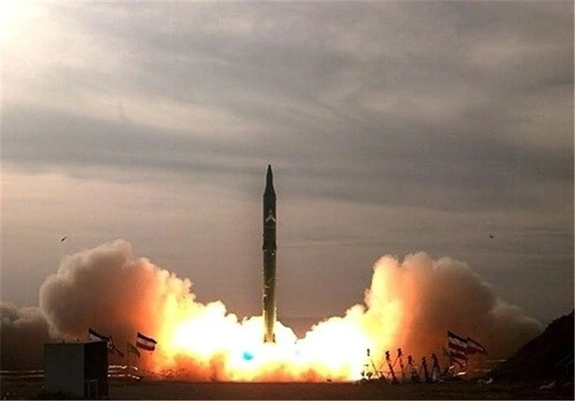 Tên lửa Iran lao vào TT chỉ huy Mỹ, Israel - Nga nhận đề nghị khẩn, hàng chục tàu chiến sẵn sàng Tên lửa Iran lao vào TT chỉ huy Mỹ, Israel - Nga nhận đề nghị khẩn, hàng chục tàu chiến sẵn sàng