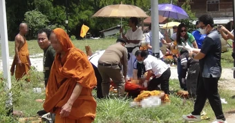 Thái Lan: Cậu bé 11 tuổi đâm xe vào đoàn hành hương, 8 nhà sư thiệt mạng