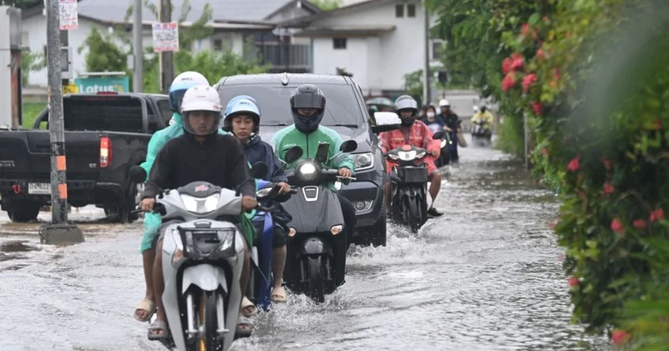Thái Lan mở các kênh khẩn cấp hỗ trợ du khách trong vùng lụt Bangkok