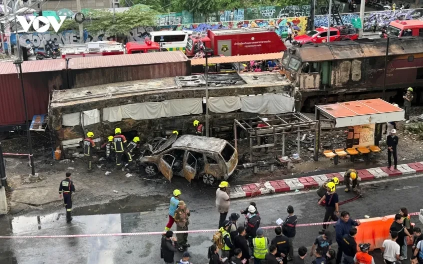 Thái Lan siết an toàn đường sắt sau vụ tai nạn tàu hỏa nghiêm trọng ở Bangkok Thái Lan siết an toàn đường sắt sau vụ tai nạn tàu hỏa nghiêm trọng ở Bangkok