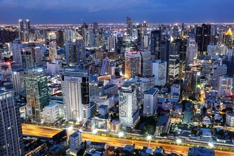 Thái Lan yêu cầu công chức đi thang bộ, làm việc ở nhà để tiết kiệm năng lượng